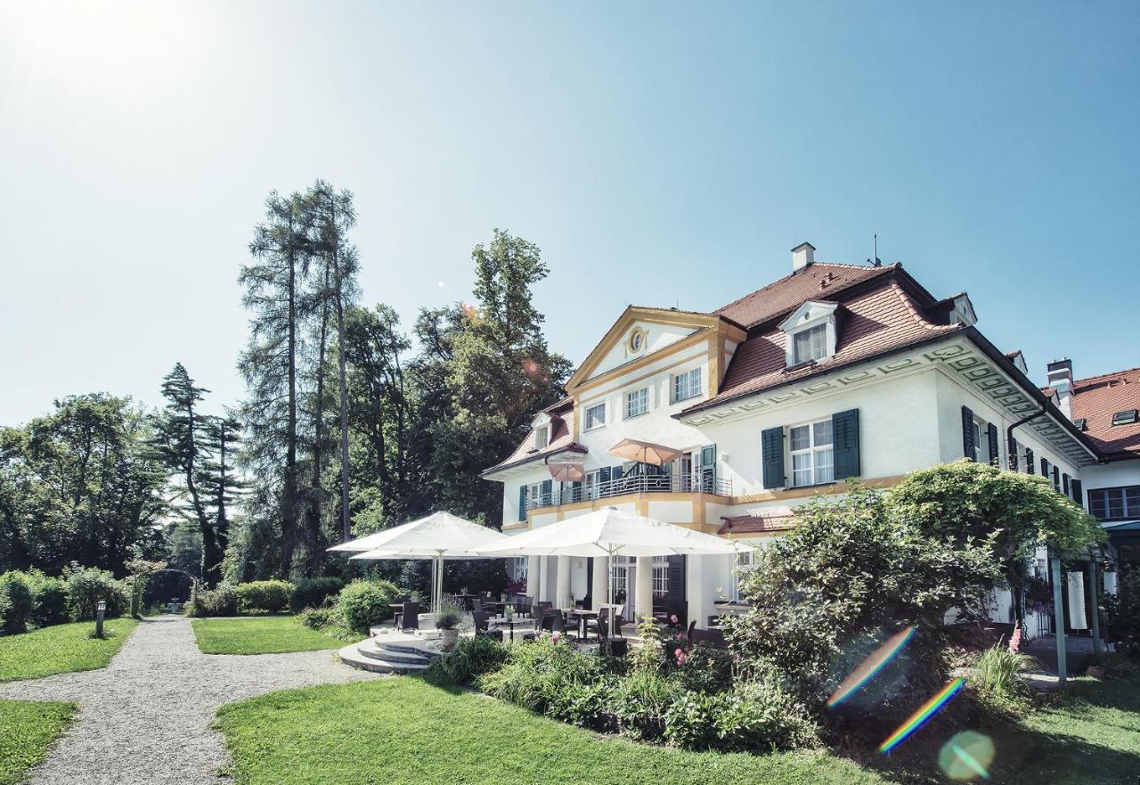 Biohotel Schlossgut Oberambach Exterior foto