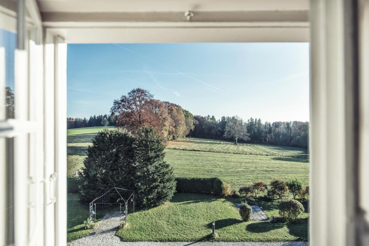 Biohotel Schlossgut Oberambach Exterior foto